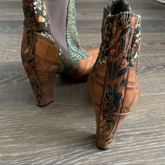 Tracy Porter Tapestry Pull on Ankle Boots - Picture 6 of 11